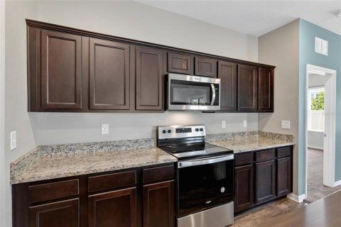 House in New Smyrna Beach, Florida 4 bedrooms, 169.55 sq.m. № 2217196 - photo 27