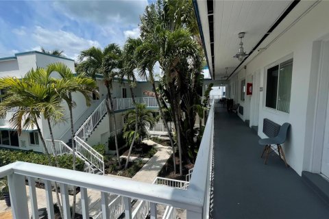 Casa en alquiler en Miami Beach, Florida № 2019358 - foto 15