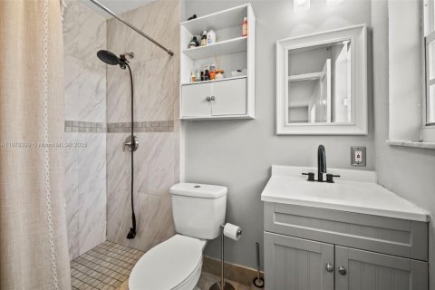 Купить виллу или дом в Саутвест-Ранчес, Флорида 4 спальни, 231.51м2, № 1981352 - фото 16