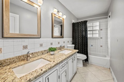 Купить виллу или дом в Саутвест-Ранчес, Флорида 4 спальни, 231.51м2, № 1981352 - фото 22