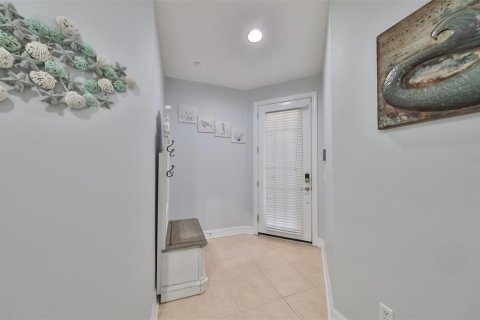 Townhouse in Apollo Beach, Florida 3 bedrooms, 256.69 sq.m. № 1609405 - photo 4