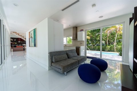 Casa en alquiler en Palmetto Bay, Florida, 3 dormitorios, 226.31 m2 № 2424446 - foto 5