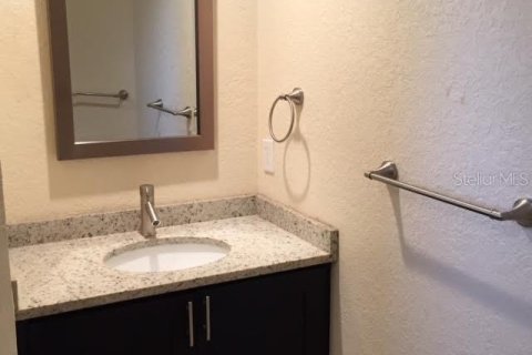 Townhouse in Orlando, Florida 3 bedrooms, 126.72 sq.m. № 2224864 - photo 6