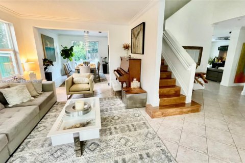 Casa en alquiler en Weston, Florida, 6 dormitorios, 281.49 m2 № 2054587 - foto 5