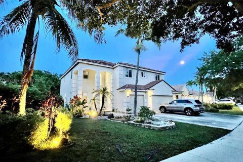 Casa en alquiler en Weston, Florida, 6 dormitorios, 281.49 m2 № 2054587 - foto 2