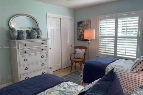Condo in Stuart, Florida, 2 bedrooms  № 1945630 - photo 27
