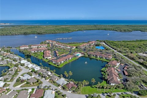 Condo in Stuart, Florida, 2 bedrooms  № 1945630 - photo 1