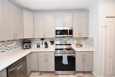 Villa ou maison à louer à Palm Coast, Floride: 5 chambres, 276.2 m2 № 1901668 - photo 12