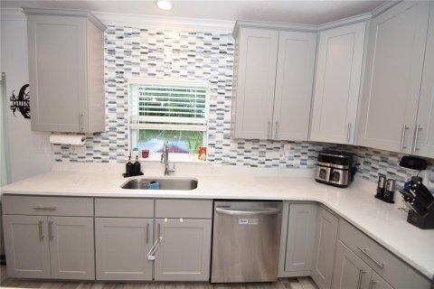 Villa ou maison à louer à Palm Coast, Floride: 5 chambres, 276.2 m2 № 1901668 - photo 13