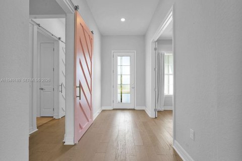 House in Lake Worth, Florida 3 bedrooms, 233.28 sq.m. № 2053871 - photo 9