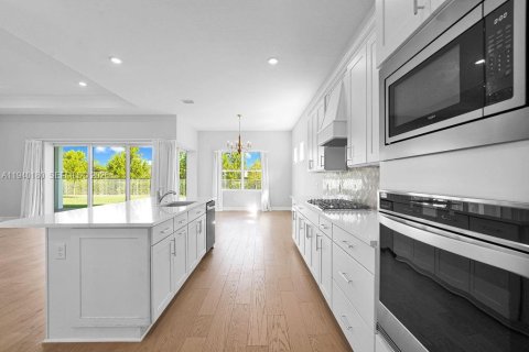 House in Lake Worth, Florida 3 bedrooms, 233.28 sq.m. № 2053871 - photo 19