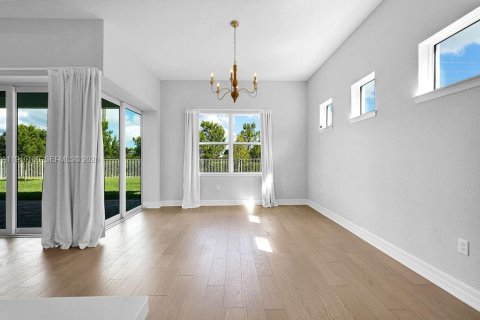 House in Lake Worth, Florida 3 bedrooms, 233.28 sq.m. № 2053871 - photo 22