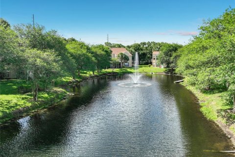 Condo in Orlando, Florida, 1 bedroom  № 2218329 - photo 25