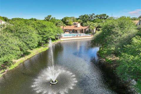 Condo in Orlando, Florida, 1 bedroom  № 2218329 - photo 26