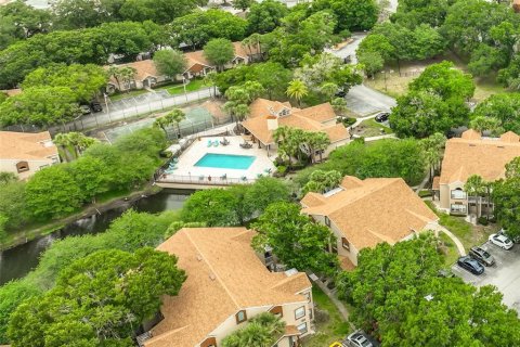 Condo in Orlando, Florida, 1 bedroom  № 2218329 - photo 21