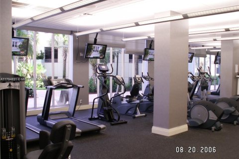 Condo in Hollywood, Florida, 1 bedroom  № 1725974 - photo 12