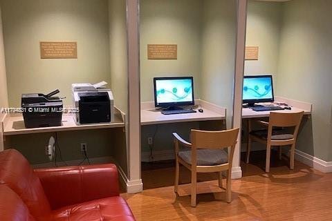 Condo in Hollywood, Florida, 1 bedroom  № 1725974 - photo 13