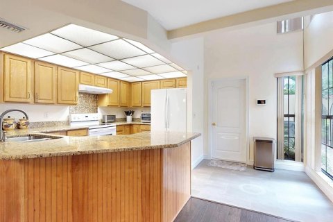 Townhouse in Haines City, Florida 3 bedrooms, 171.31 sq.m. № 1894039 - photo 5