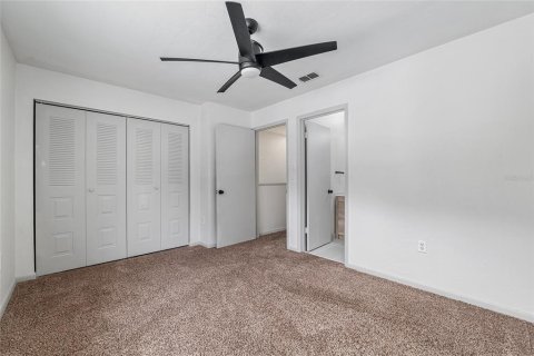 Condo in Gainesville, Florida, 2 bedrooms  № 1784908 - photo 24