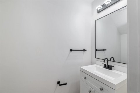 Condo in Gainesville, Florida, 2 bedrooms  № 1784908 - photo 22