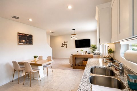 Villa ou maison à vendre à Haines City, Floride: 3 chambres, 150.87 m2 № 2222037 - photo 3