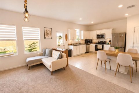 Villa ou maison à vendre à Haines City, Floride: 3 chambres, 150.87 m2 № 2222037 - photo 2