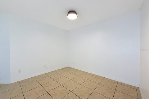 Touwnhouse à louer à Orlando, Floride: 3 chambres, 175.49 m2 № 2284066 - photo 9