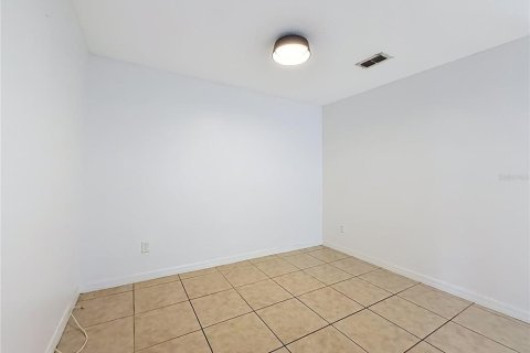 Touwnhouse à louer à Orlando, Floride: 3 chambres, 175.49 m2 № 2284066 - photo 8
