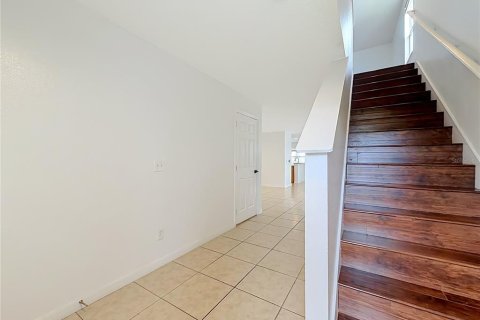 Touwnhouse à louer à Orlando, Floride: 3 chambres, 175.49 m2 № 2284066 - photo 7