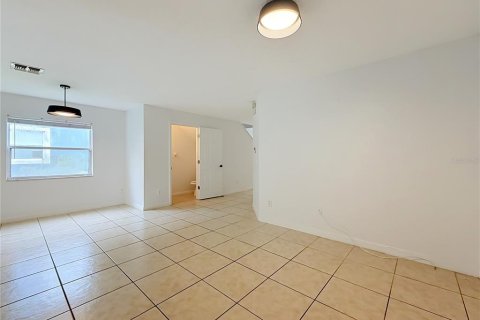 Touwnhouse à louer à Orlando, Floride: 3 chambres, 175.49 m2 № 2284066 - photo 10