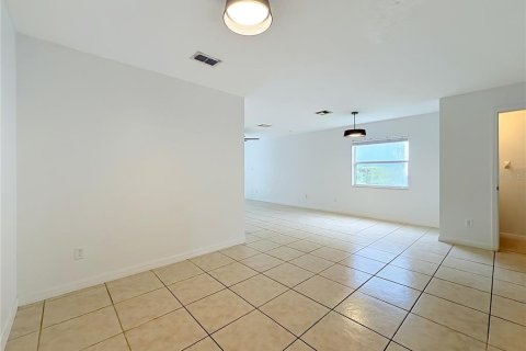 Touwnhouse à louer à Orlando, Floride: 3 chambres, 175.49 m2 № 2284066 - photo 11