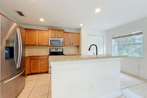 Touwnhouse à louer à Orlando, Floride: 3 chambres, 175.49 m2 № 2284066 - photo 16
