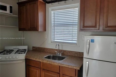 Condominio en venta en Hollywood, Florida, 31.59 m2 № 1978328 - foto 6