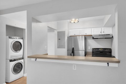 Condo in Tampa, Florida, 2 bedrooms  № 1602743 - photo 7