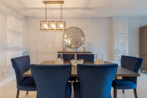 Купить кондоминиум в Халландейл-Бич, Флорида 2 спальни, 115.2м2, № 1957873 - фото 15