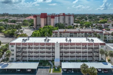 Condo in Venice, Florida, 2 bedrooms  № 1251507 - photo 4