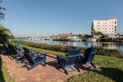 Condo in Venice, Florida, 2 bedrooms  № 1251507 - photo 21