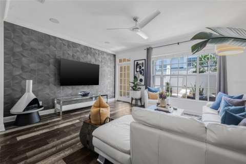 Touwnhouse à louer à Tampa, Floride: 3 chambres, 226.22 m2 № 2107488 - photo 12