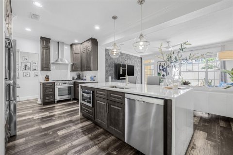 Touwnhouse à louer à Tampa, Floride: 3 chambres, 226.22 m2 № 2107488 - photo 9