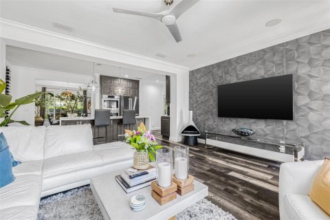 Touwnhouse à louer à Tampa, Floride: 3 chambres, 226.22 m2 № 2107488 - photo 6