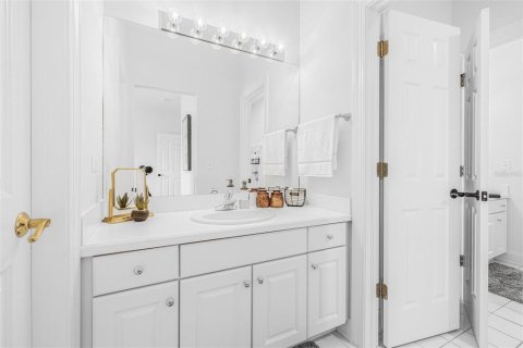 Touwnhouse à louer à Tampa, Floride: 3 chambres, 226.22 m2 № 2107488 - photo 29