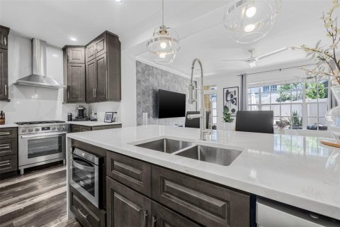 Touwnhouse à louer à Tampa, Floride: 3 chambres, 226.22 m2 № 2107488 - photo 8