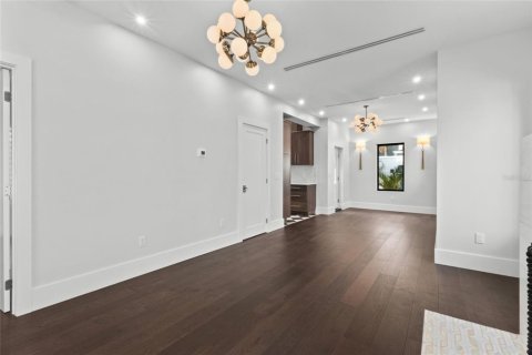 Купить виллу или дом в Сарасота, Флорида 5 комнат, 93.92м2, № 2431604 - фото 12