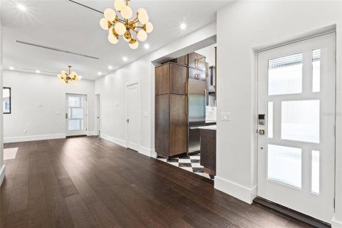 Купить виллу или дом в Сарасота, Флорида 5 комнат, 93.92м2, № 2431604 - фото 8