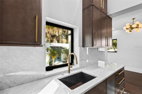 Купить виллу или дом в Сарасота, Флорида 5 комнат, 93.92м2, № 2431604 - фото 14