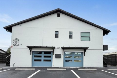 Commercial property in Bradenton, Florida 286.14 sq.m. № 2091398