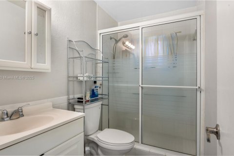 Купить виллу или дом в Тамарак, Флорида 2 спальни, 126.9м2, № 1926524 - фото 15