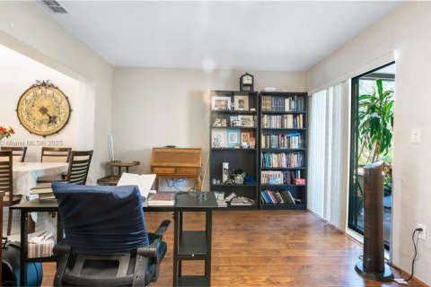 Купить виллу или дом в Тамарак, Флорида 2 спальни, 126.9м2, № 1926524 - фото 9