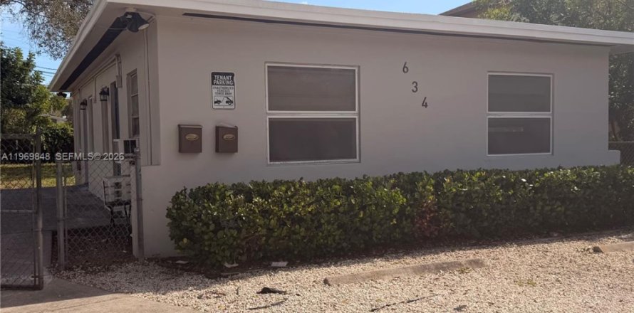 Коммерческая недвижимость в Форт-Лодердейл, Флорида 89.19м2 № 2030676