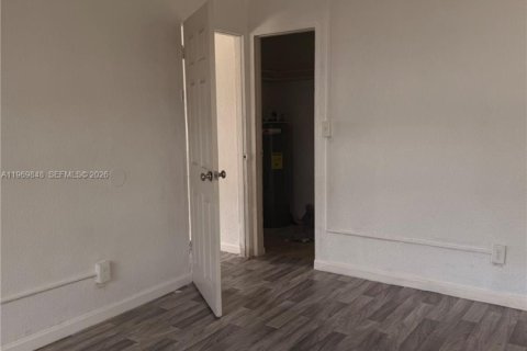 Купить коммерческую недвижимость в Форт-Лодердейл, Флорида 89.19м2, № 2030676 - фото 6